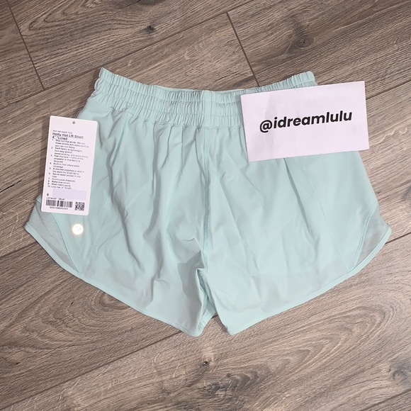 🌿NWT Lululemon Hotty Hot Low Rise Short 4” *Lined - Picture 6 of 6